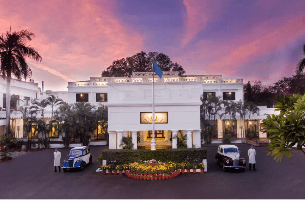 No News No Shoes Property Facade