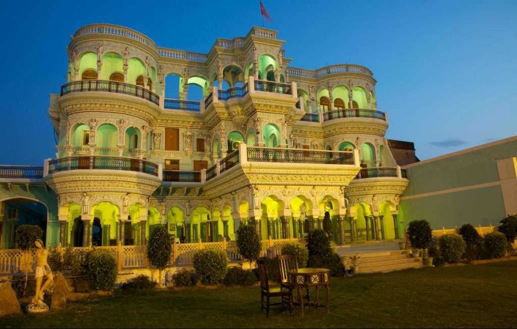 No News No Shoes Property Facade