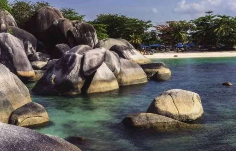 Sumatra Beaches and Islands