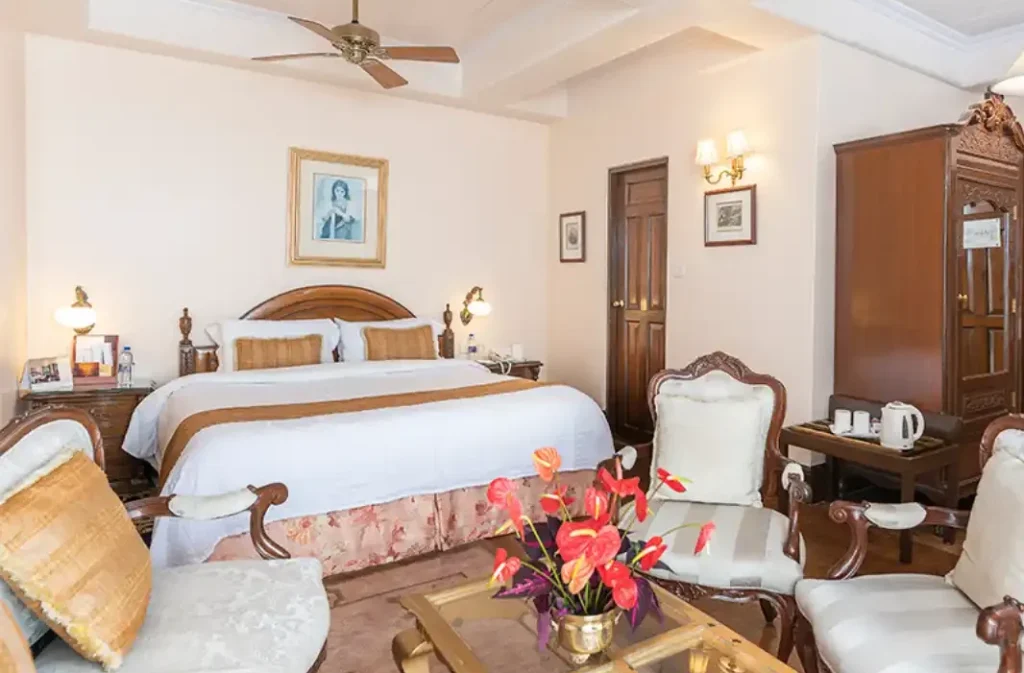 The Elgin Silver Oak