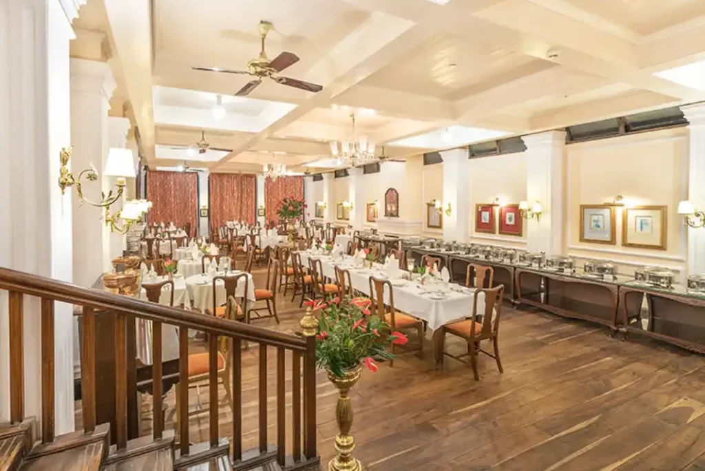 The Elgin Silver Oak