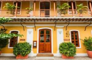 Palais de Maha Leela Palace Trail - South India 14 Nights Chennai, Puducherry, Kochi, Kollam and Kovalam