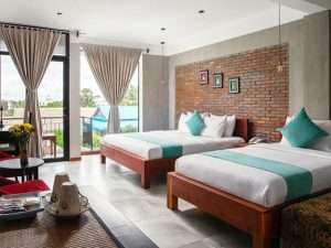 Central Blanche Residence - family room