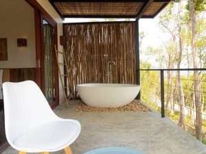 Island Center Point - Hillside Deluxe King