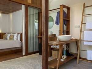 Island Center Point - Superior Double