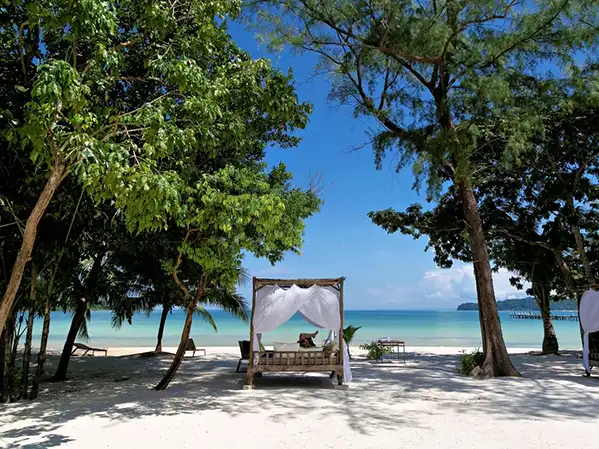 Island Center Point beach chilling