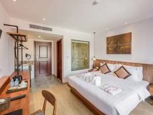 Phnom Penh 51 Hotel superior room