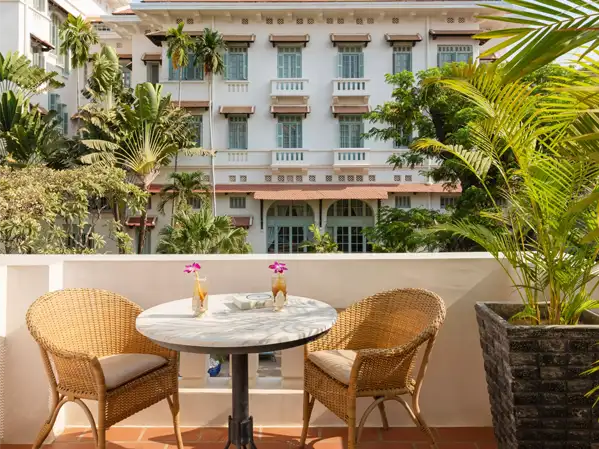 Raffles Hotel Le Royal - balcony