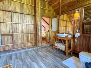 Thamaravila chalet bathroom